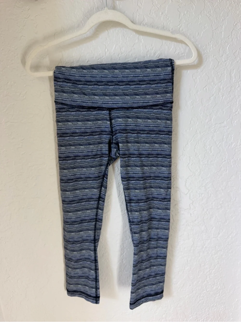 Lululemon striped capri leggings